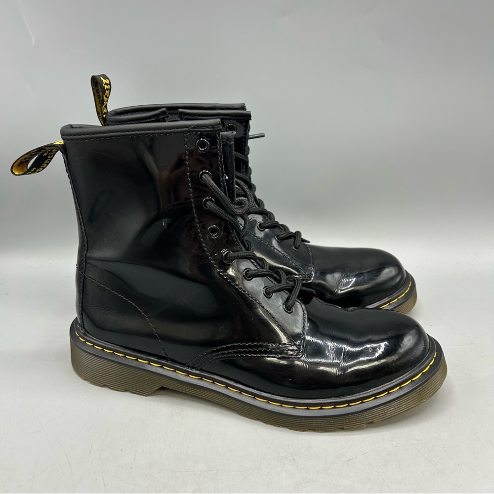 Doc Martens Black Glossy Leather Combat Moto Boots US WOMEN SIZE 7 MEN SIZE 6